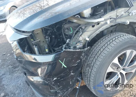 2021 Toyota Highlander Xle из США, поврежденный, VIN 5TDGZRBH7MS136009